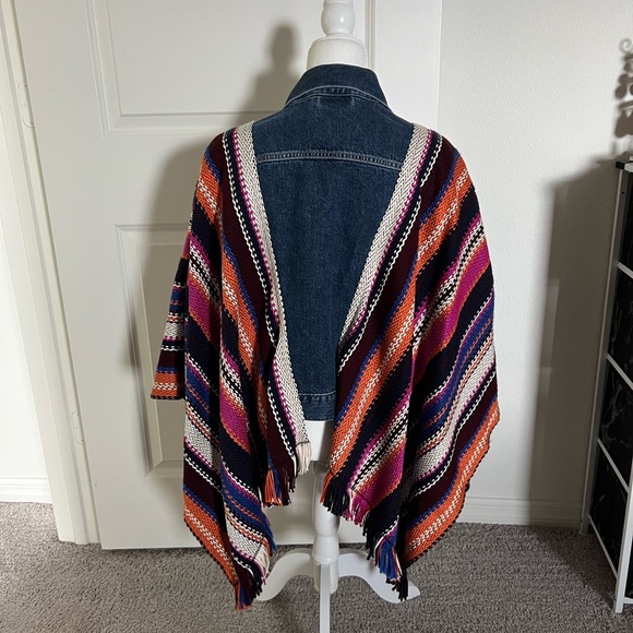 NWT Levi’s Jean Jacket Striped Sweater Poncho Small - Picture 9 of 12